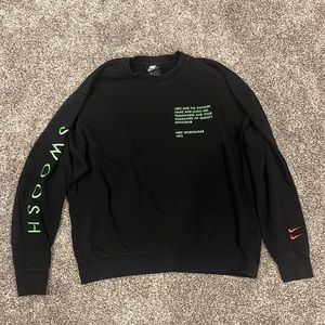 NIKE SWOOSH Crewneck
